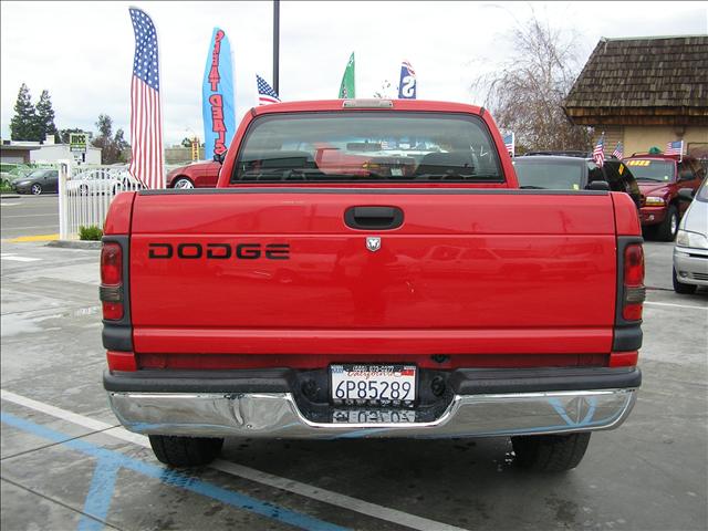 Dodge Ram Pickup 2001 photo 3