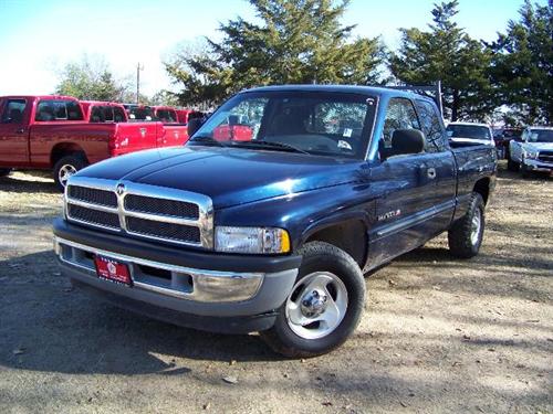 Dodge Ram Pickup 2001 photo 1