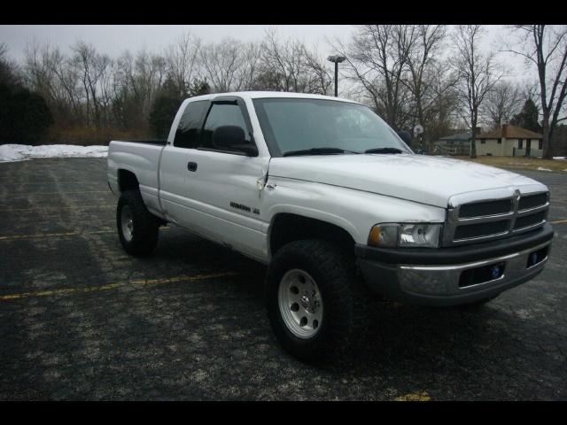 Dodge Ram Pickup 2001 photo 2