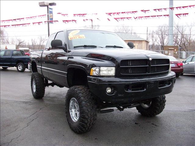 Dodge Ram Pickup 2001 photo 2