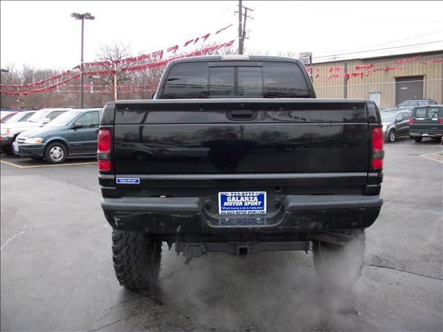 Dodge Ram Pickup 2001 photo 4