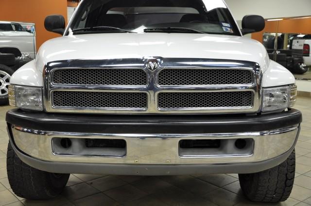 Dodge Ram Pickup 2001 photo 3