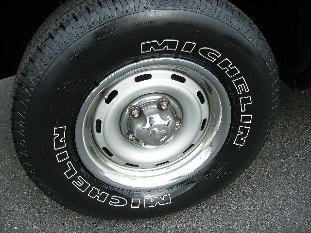 Dodge Ram Pickup 2001 photo 1