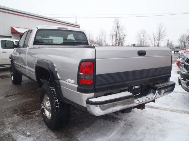 Dodge Ram Pickup 2001 photo 1