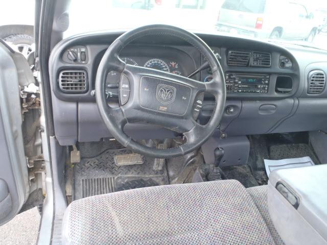 Dodge Ram Pickup 2001 photo 4
