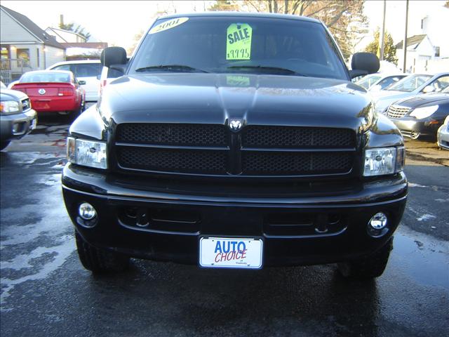 Dodge Ram Pickup 2001 photo 1