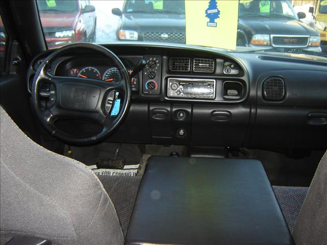 Dodge Ram Pickup 2001 photo 4