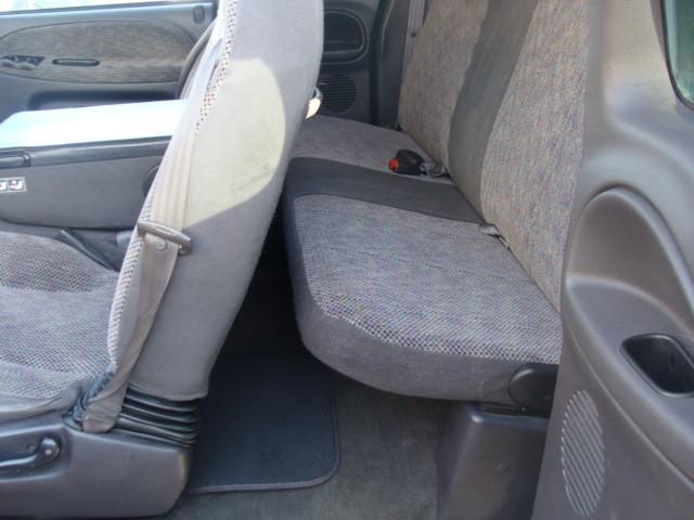 Dodge Ram Pickup 2001 photo 4