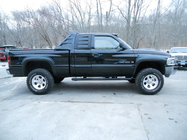 Dodge Ram Pickup 2001 photo 3