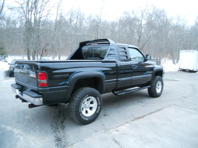 Dodge Ram Pickup 2001 photo 4