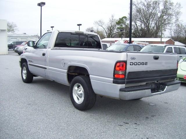 Dodge Ram Pickup 2001 photo 4