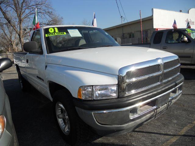 Dodge Ram Pickup 2001 photo 3