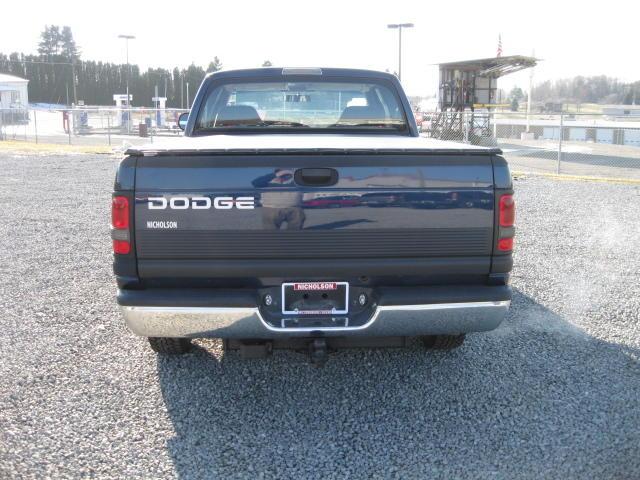 Dodge Ram Pickup 2001 photo 2