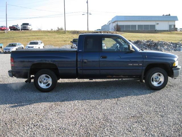 Dodge Ram Pickup 2001 photo 3