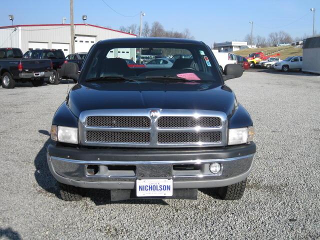 Dodge Ram Pickup 2001 photo 4