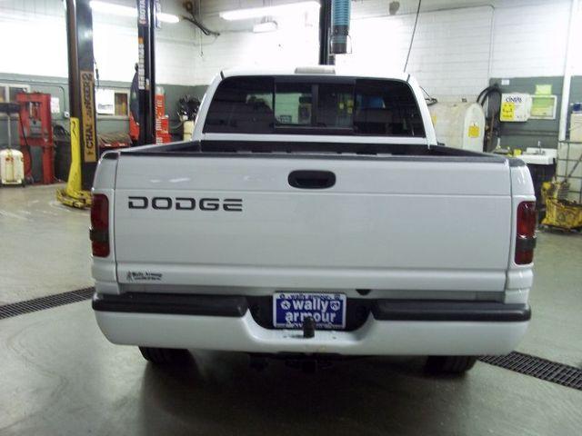 Dodge Ram Pickup 2001 photo 1