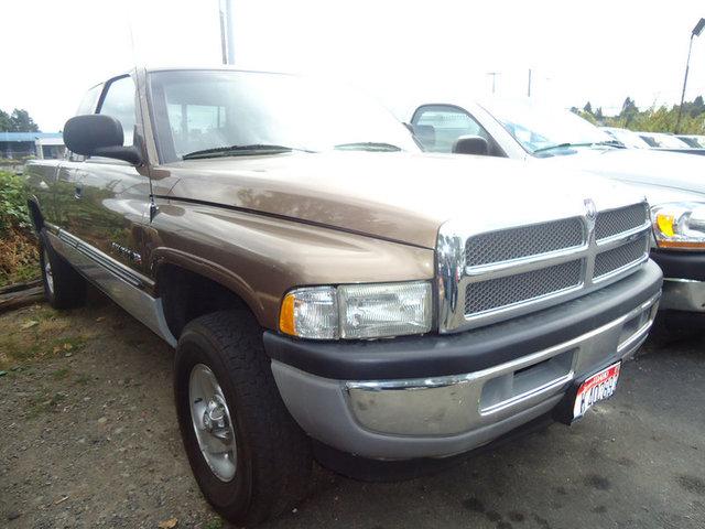 Dodge Ram Pickup 2001 photo 1