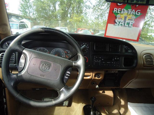Dodge Ram Pickup 2001 photo 3