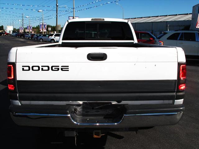 Dodge Ram Pickup 2001 photo 3