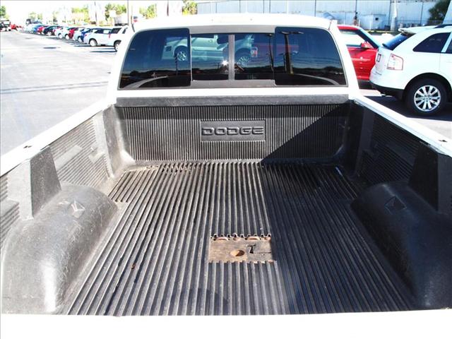 Dodge Ram Pickup 2001 photo 4