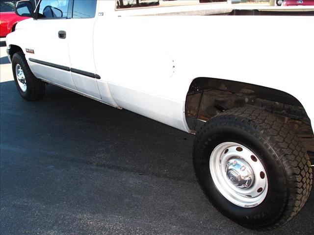 Dodge Ram Pickup 2001 photo 5