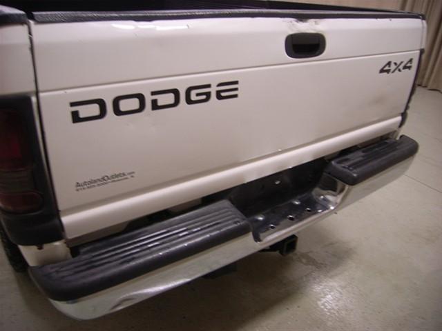 Dodge Ram Pickup 2001 photo 3