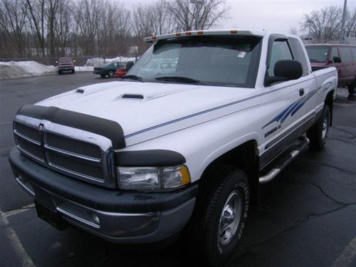 Dodge Ram Pickup 2001 photo 3