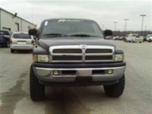 Dodge Ram Pickup 2001 photo 1