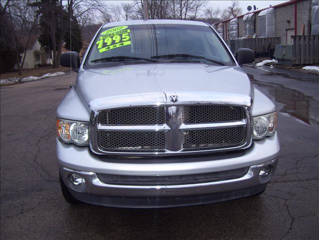 Dodge Ram Pickup 2002 photo 2