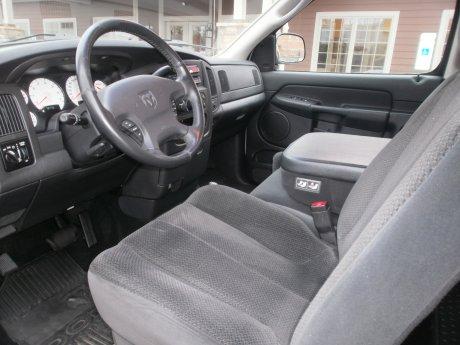 Dodge Ram Pickup 2002 photo 2