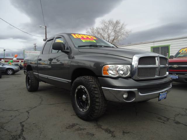 Dodge Ram Pickup 2002 photo 1