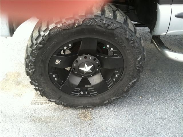 Dodge Ram Pickup 2002 photo 2