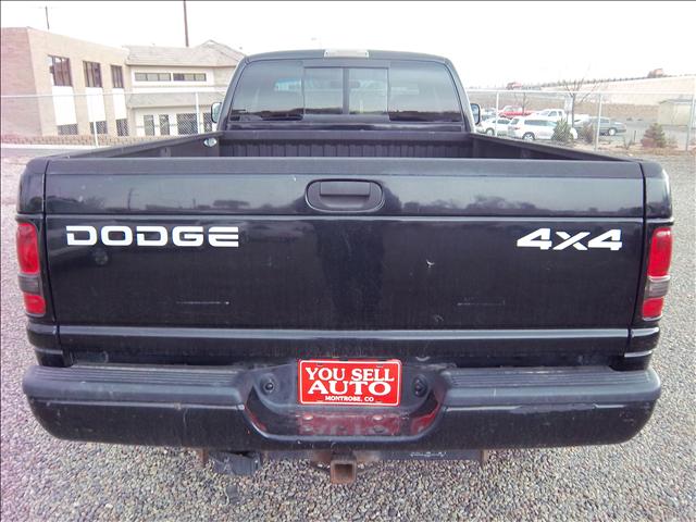 Dodge Ram Pickup 2002 photo 3