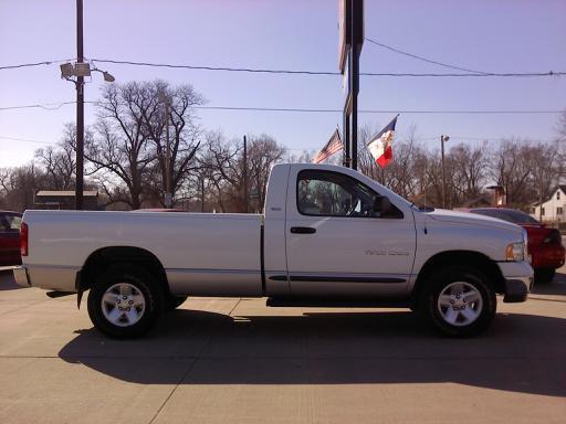 Dodge Ram Pickup 2002 photo 2
