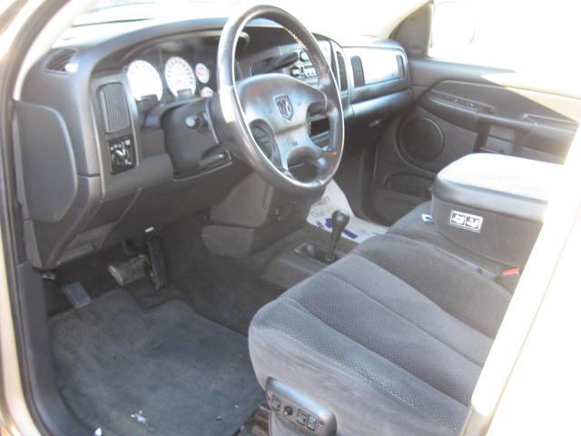 Dodge Ram Pickup 2002 photo 2