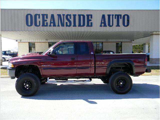 Dodge Ram Pickup 2002 photo 1