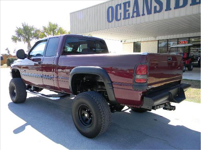 Dodge Ram Pickup 2002 photo 2