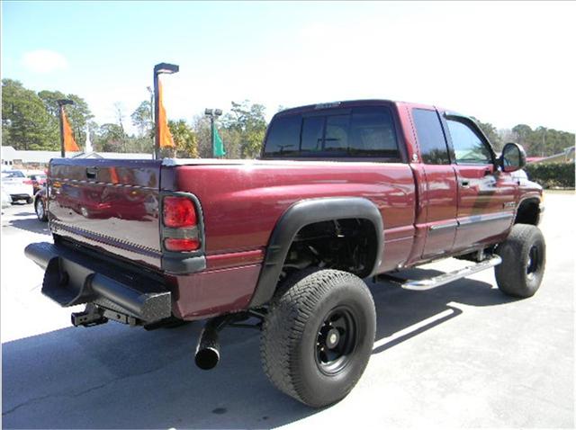 Dodge Ram Pickup 2002 photo 3