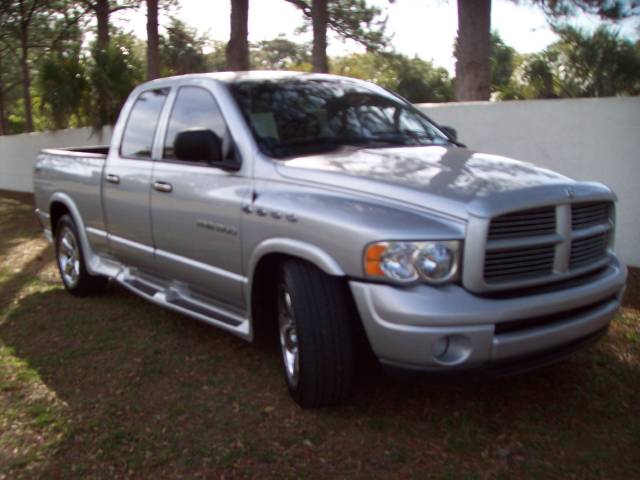 Dodge Ram Pickup 2002 photo 3