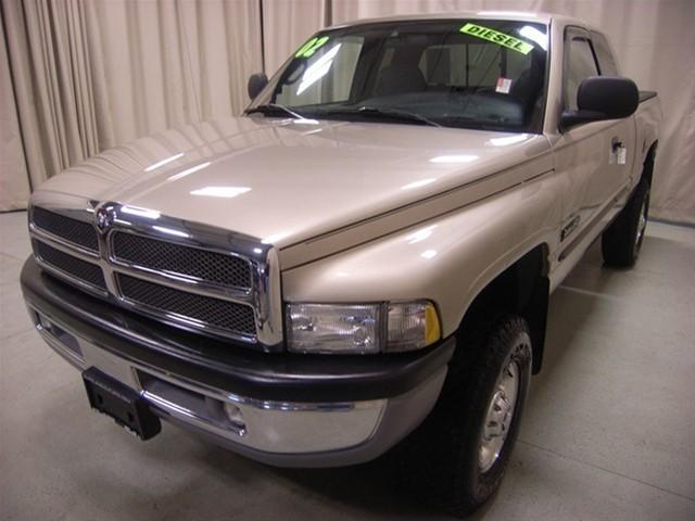 Dodge Ram Pickup 2002 photo 3