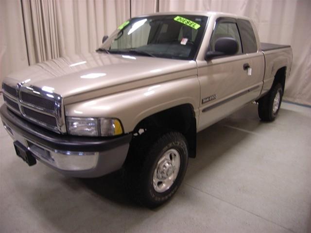 Dodge Ram Pickup 2002 photo 4