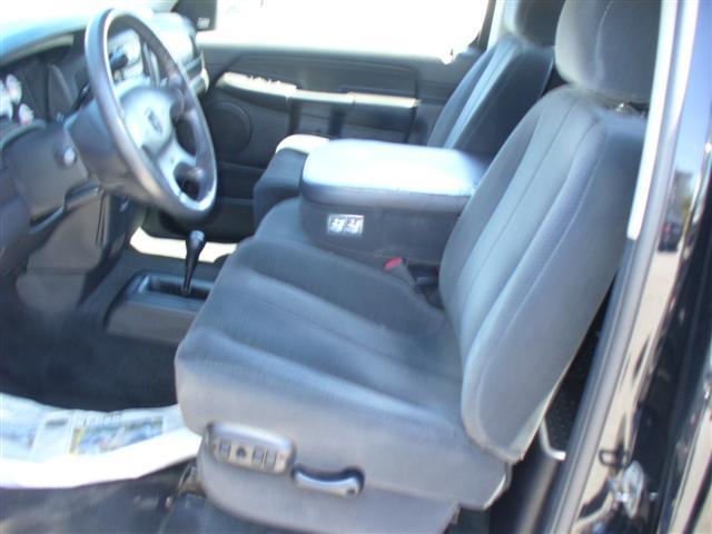 Dodge Ram Pickup 2002 photo 2