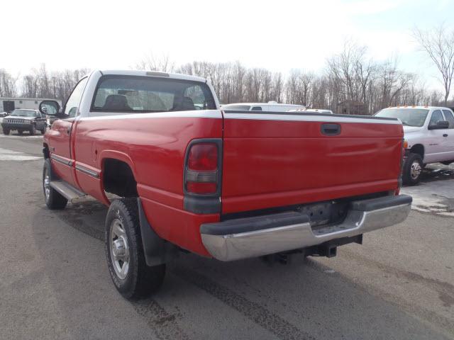 Dodge Ram Pickup 2002 photo 2