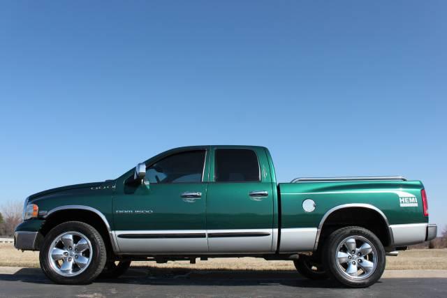 Dodge Ram Pickup 2003 photo 3