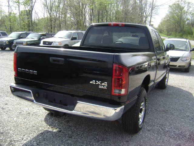 Dodge Ram Pickup 2003 photo 2