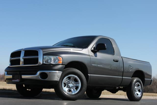 Dodge Ram Pickup 2003 photo 2