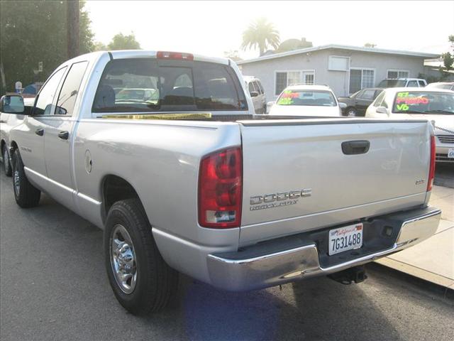 Dodge Ram Pickup 2003 photo 3