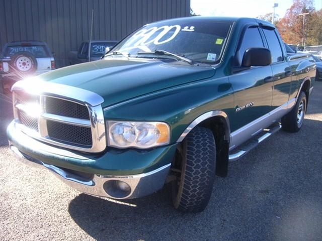 Dodge Ram Pickup 2003 photo 1