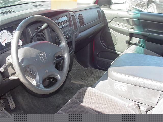 Dodge Ram Pickup 2003 photo 4