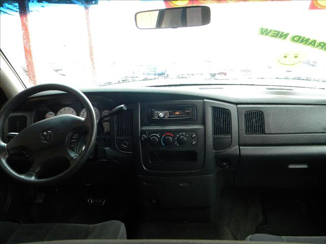 Dodge Ram Pickup 4WD Ext Cab LT Pickup